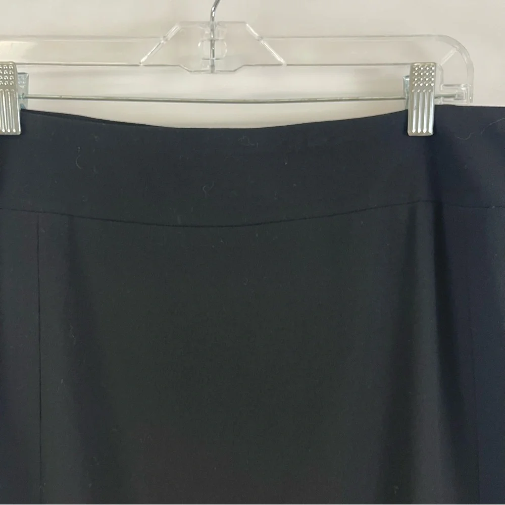 Chanel Boutique Black Wool Pencil Skirt‎ 98A P11485V02954 Size 46 Made in France